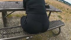 Público ver a través de pantalones de yoga gran botín esposa
